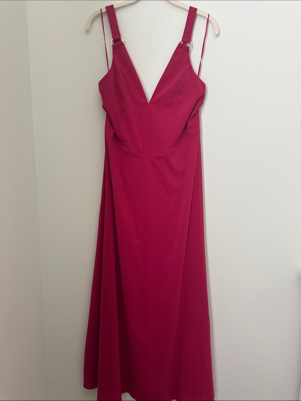 Abercrombie & Fitch Dipped-Waist Hardware Maxi Dress in Magenta Medium Petite - Picture 7 of 10